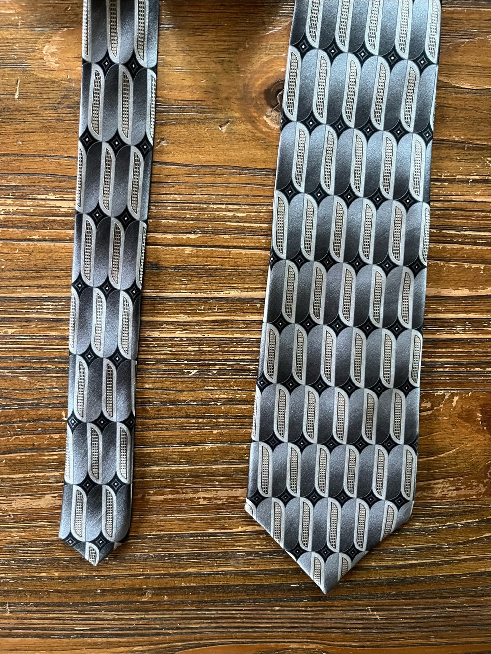 Zylos Geometric Silver-Grey Men's Tie